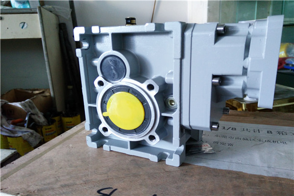 雙曲面減速機，TKM減速機,KPM減速機,BKM減速機,準雙曲面斜齒輪減速機 (16)