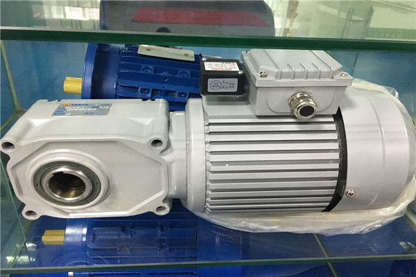 HG直交軸減速機(jī)，準(zhǔn)雙曲面斜齒輪減速機(jī),直角減速機(jī),直角減速電機(jī),直交軸減速電機(jī) (17)