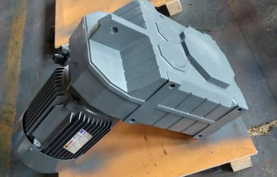 輸送帶減速機，5.5KW減速機,5.5KW齒輪減速電機,60轉(zhuǎn)減速機