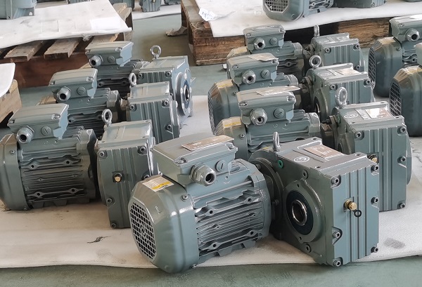 5.7KW電機(jī)含減速機(jī),5700W減速機(jī)帶電機(jī)型號選型